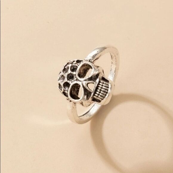 𝅺Silver Skull Ring - Picture 1 of 4